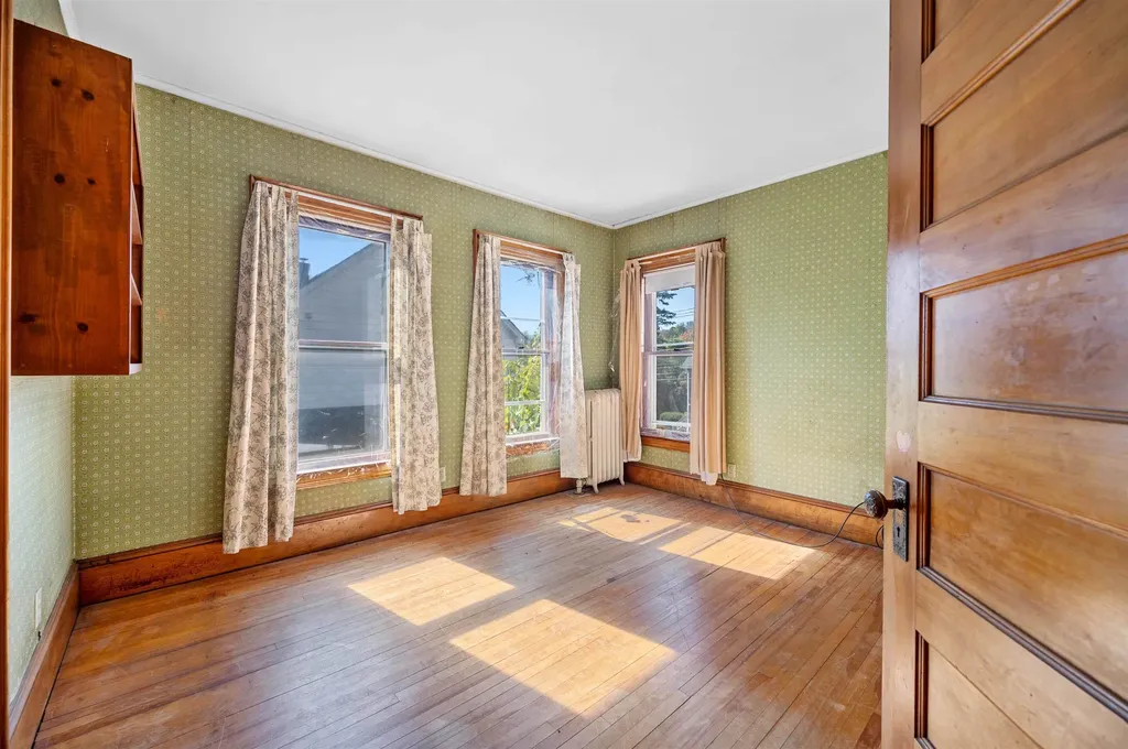 48 Perry Street Barre City VT 05641