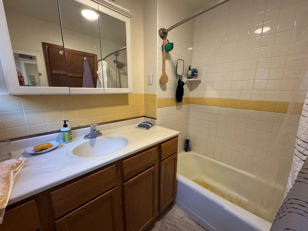 1808 Route 100b Moretown VT 05660