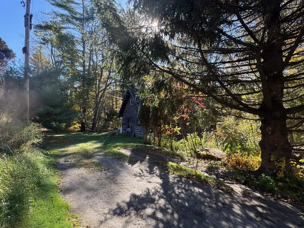 1808 Route 100b Moretown VT 05660