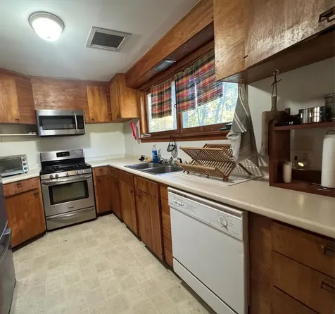 1808 Route 100b Moretown VT 05660