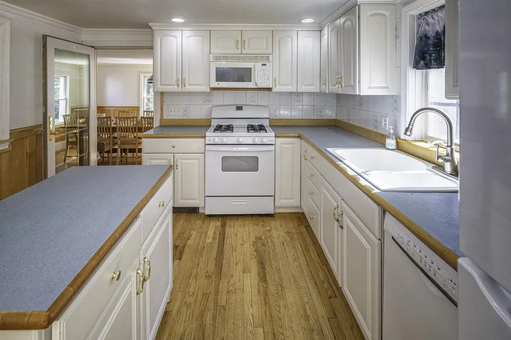 699 Kings Highway Middleton NH 03887