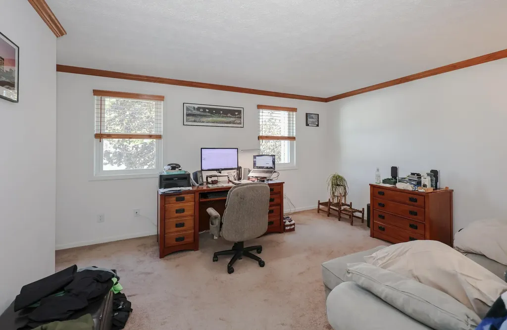 267 Winding Pond Road Londonderry NH 03053