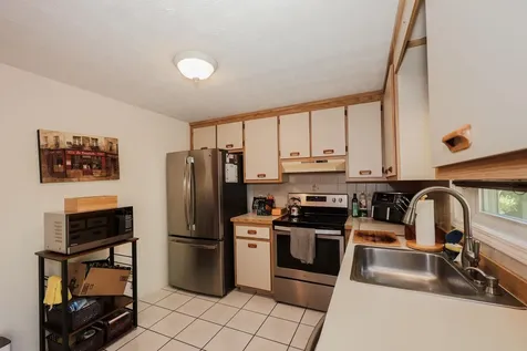 267 Winding Pond Road Londonderry NH 03053