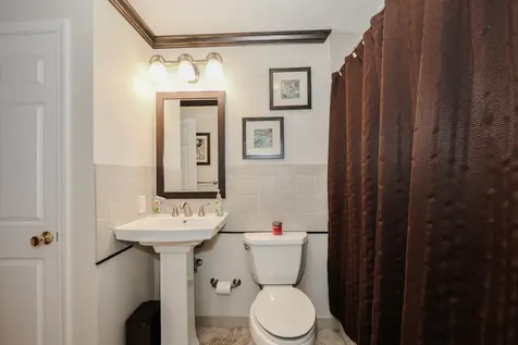 267 Winding Pond Road Londonderry NH 03053