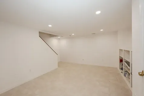 267 Winding Pond Road Londonderry NH 03053