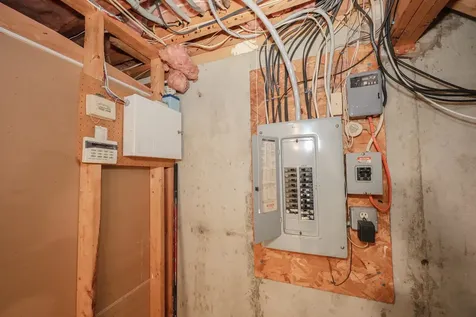 267 Winding Pond Road Londonderry NH 03053