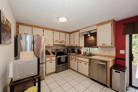 267 Winding Pond Road Londonderry NH 03053