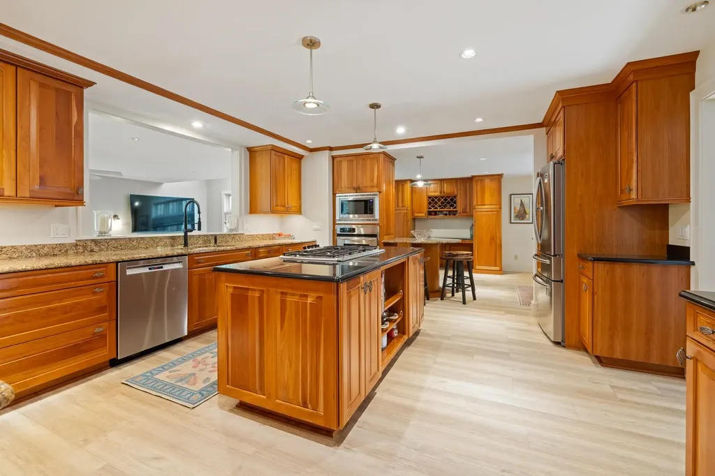 7 Mulherrin Farm Road Hanover NH 03755