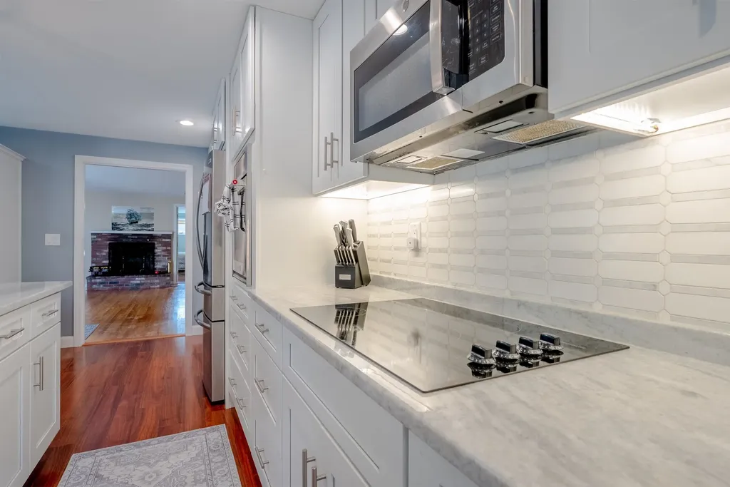 891 Elwyn Road Portsmouth NH 03801