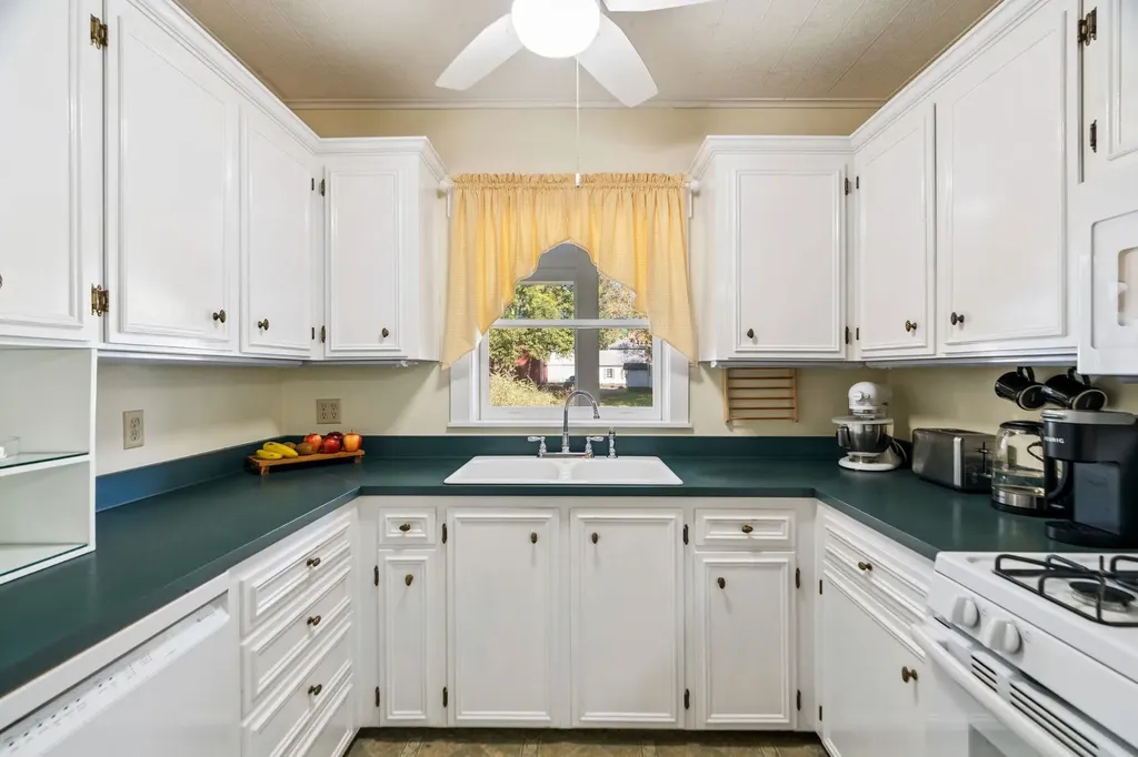 137 North Main Street Lebanon NH 03784