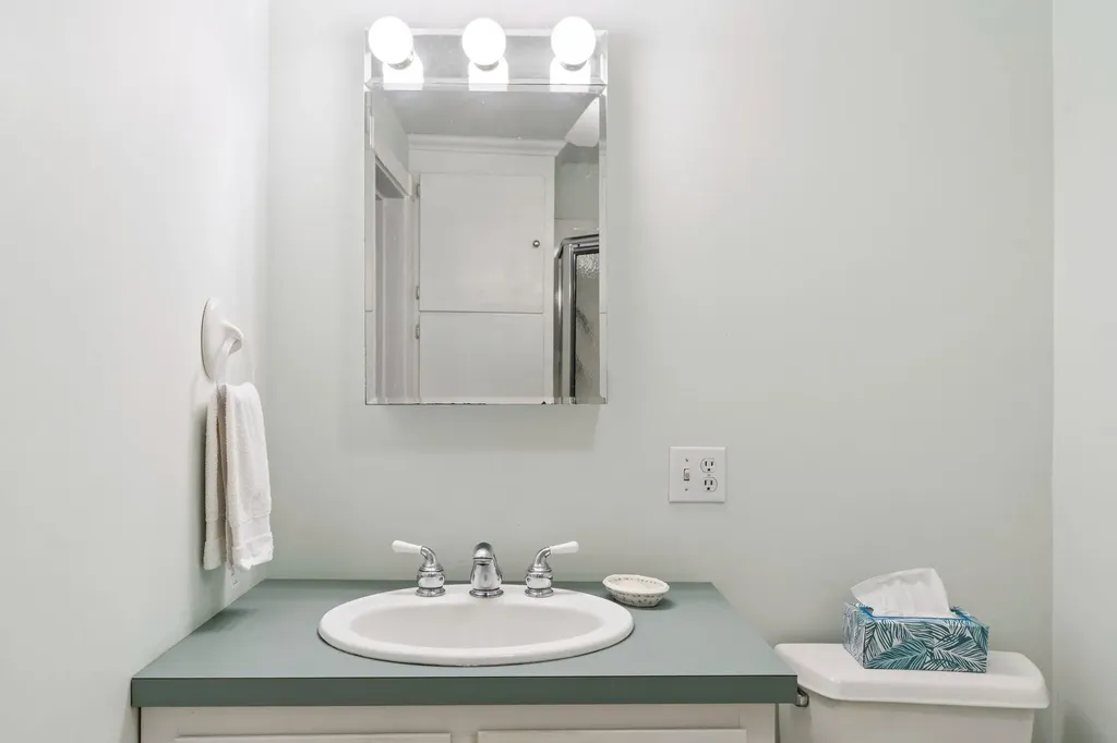 137 North Main Street Lebanon NH 03784