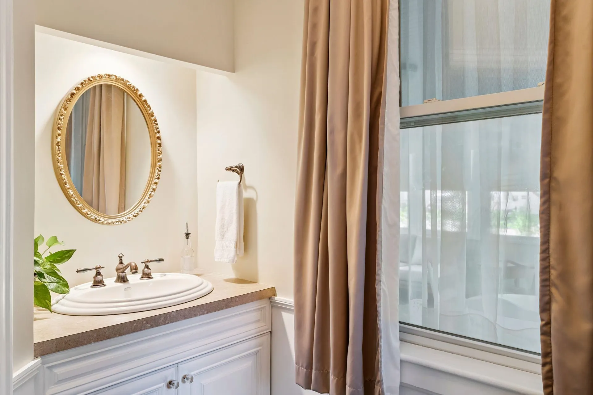 137 North Main Street Lebanon NH 03784