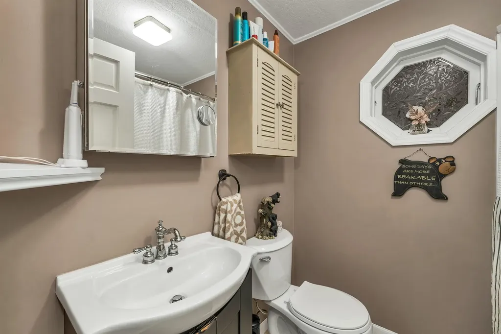 32 Rufus Mountain Road Effingham NH 03882