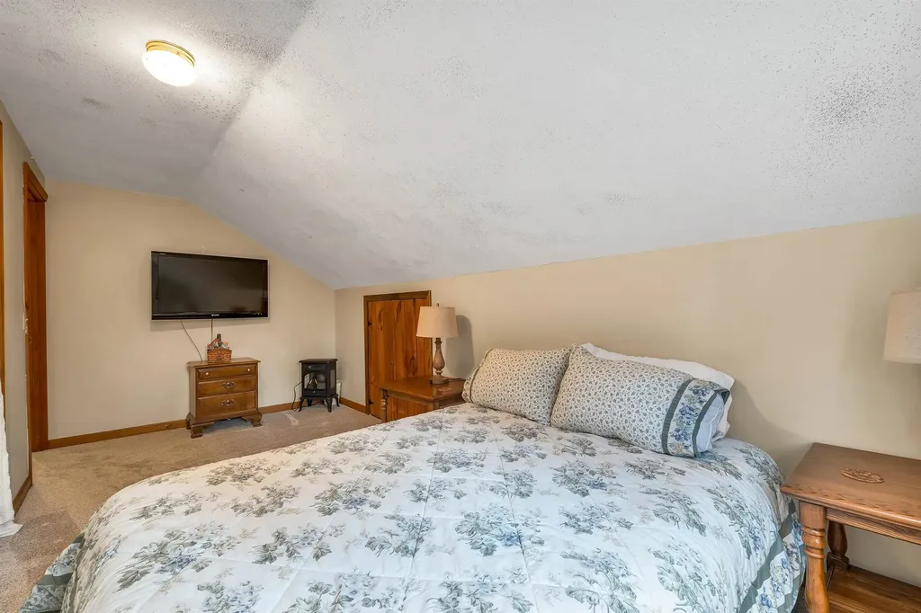 32 Rufus Mountain Road Effingham NH 03882