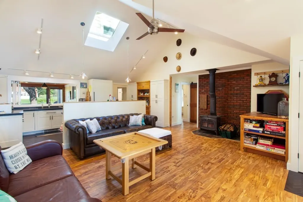 4155 West Shore Road Isle La Motte VT 05463