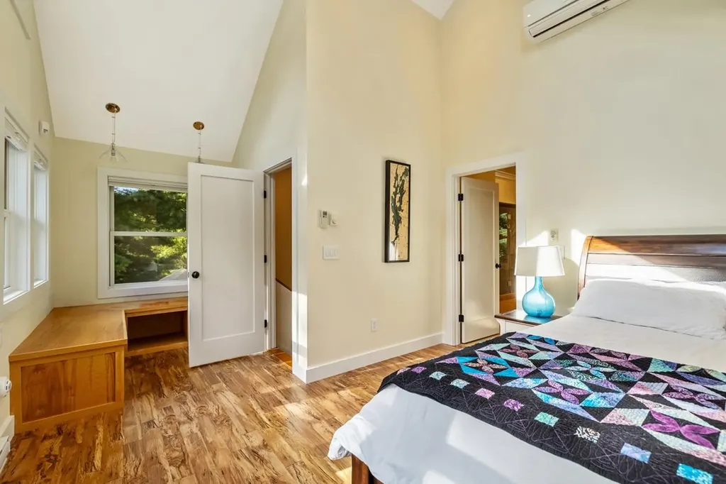 4155 West Shore Road Isle La Motte VT 05463