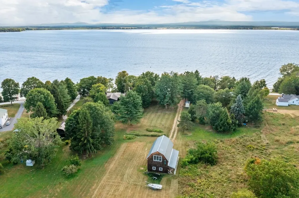 4155 West Shore Road Isle La Motte VT 05463