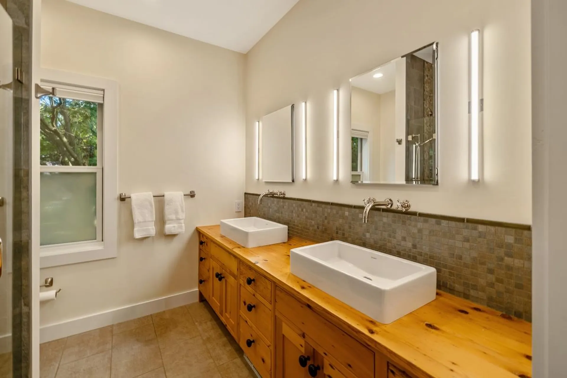 4155 West Shore Road Isle La Motte VT 05463