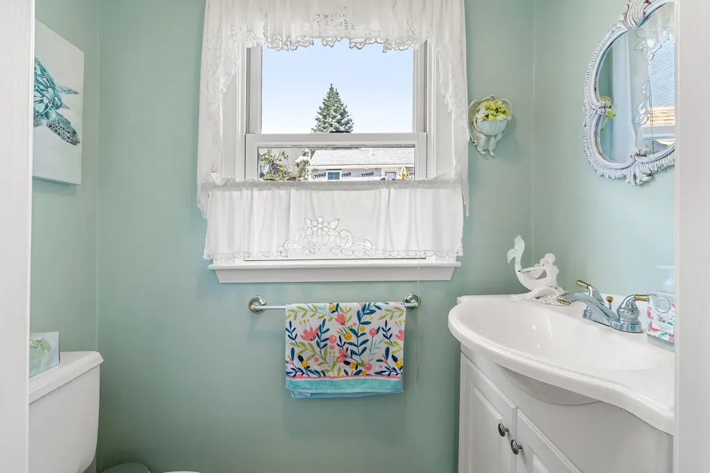 33 Wallis Road Rye NH 03870