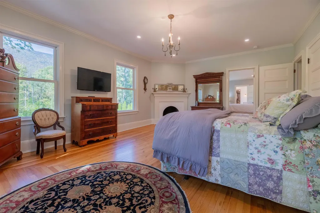 144 Taconic Avenue Manchester VT 05254