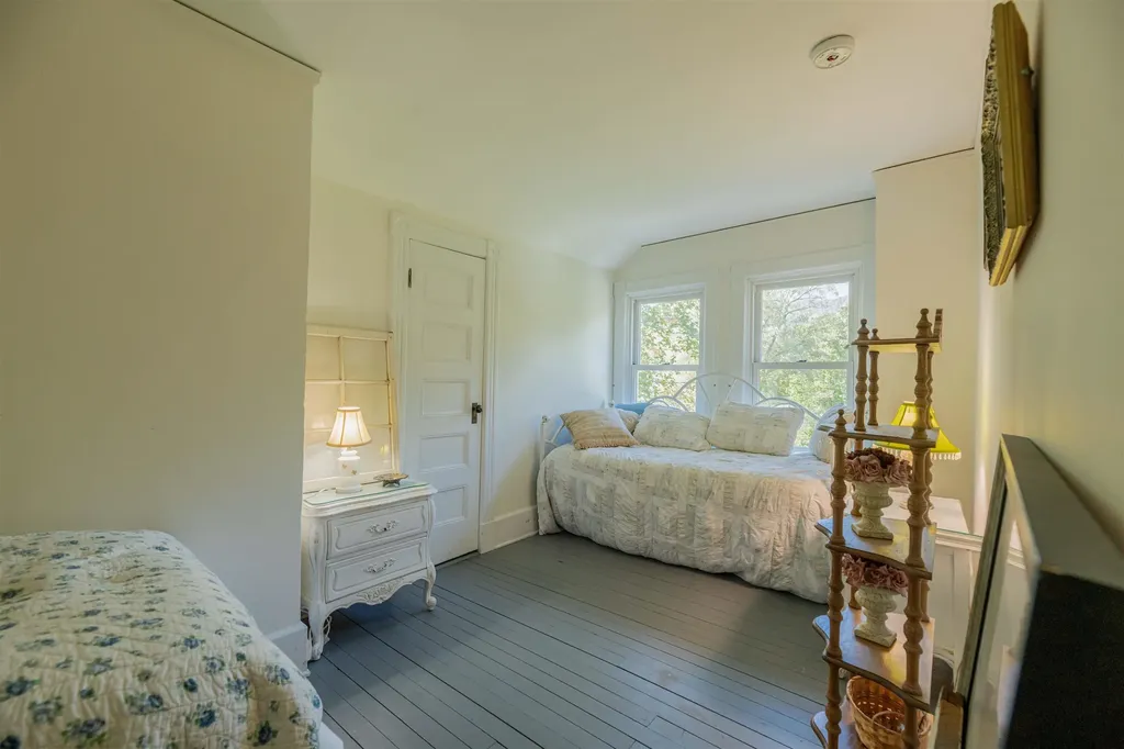 144 Taconic Avenue Manchester VT 05254