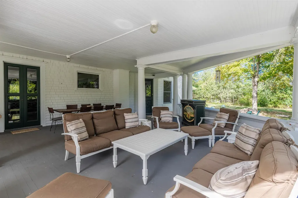 144 Taconic Avenue Manchester VT 05254