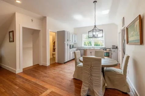 144 Taconic Avenue Manchester VT 05254