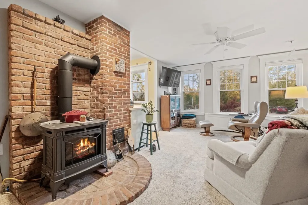 431 George Road Hebron NH 03241