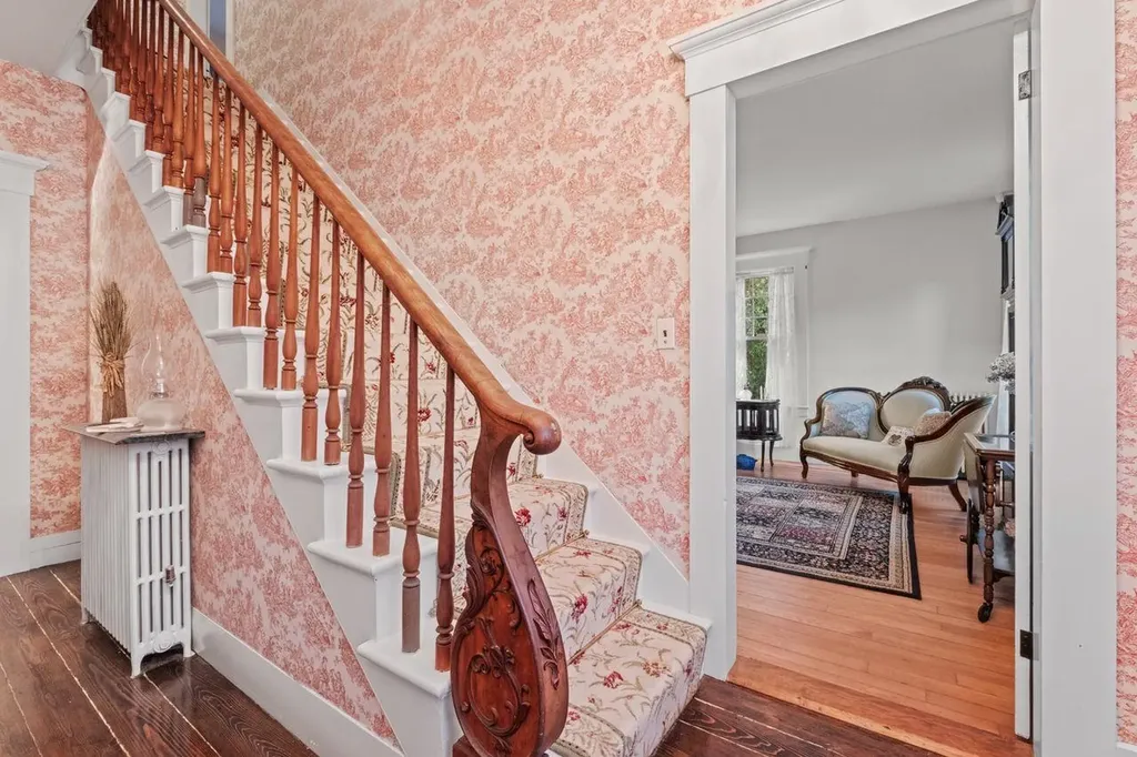 431 George Road Hebron NH 03241