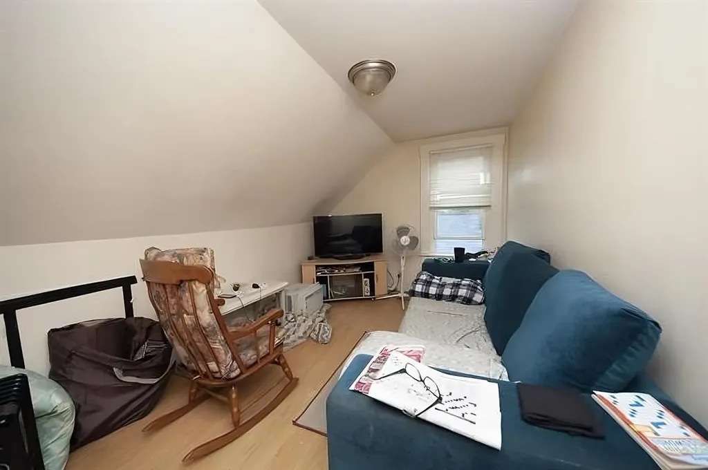 18-20 Cleveland Place Laconia NH 03246