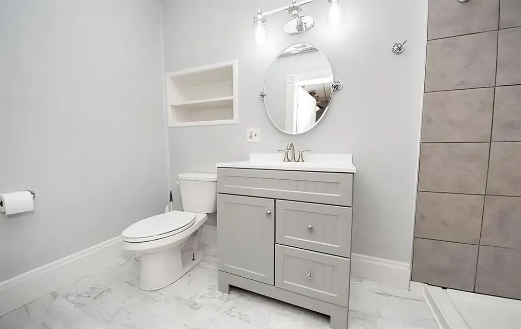 18-20 Cleveland Place Laconia NH 03246