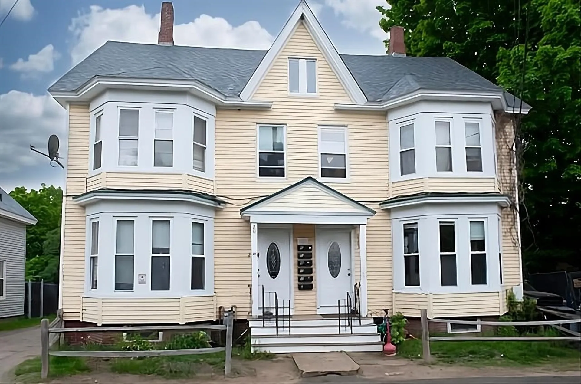 18-20 Cleveland Place Laconia NH 03246