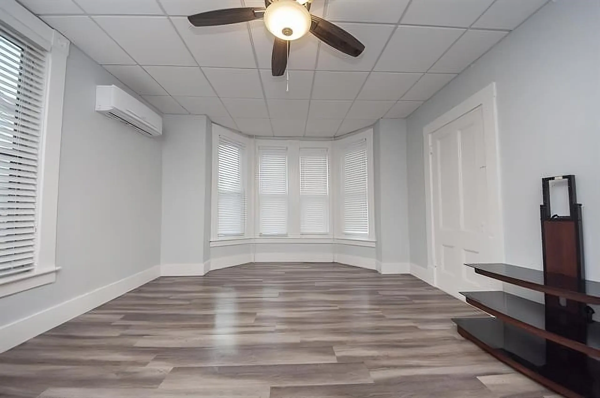 18-20 Cleveland Place Laconia NH 03246