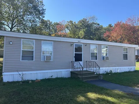 301 Sherwood Glen Somersworth NH 03878
