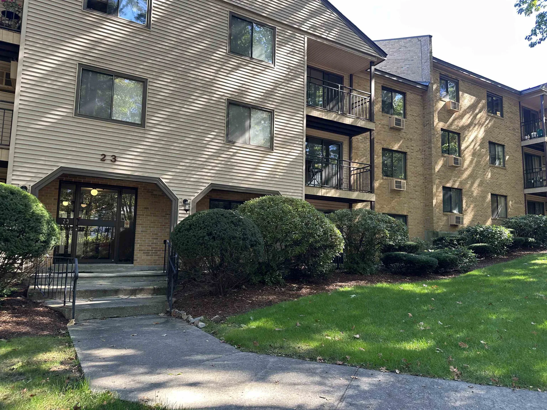 23 Country Club Drive Manchester NH 03102