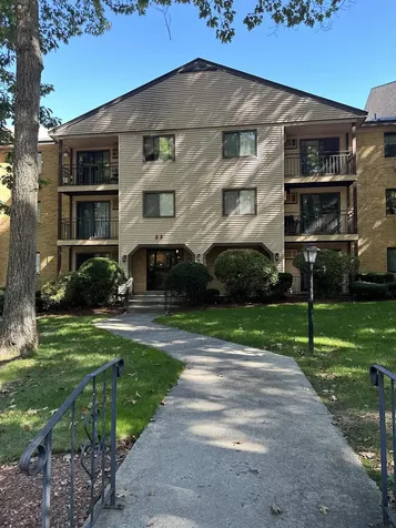 23 Country Club Drive Manchester NH 03102