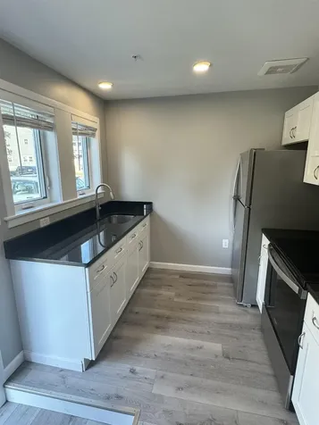 24 Monarch Way Portsmouth NH 03801