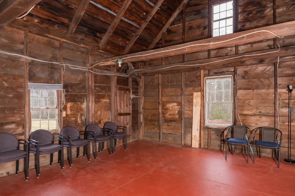 5 Mcdaniel Road Nottingham NH 03290