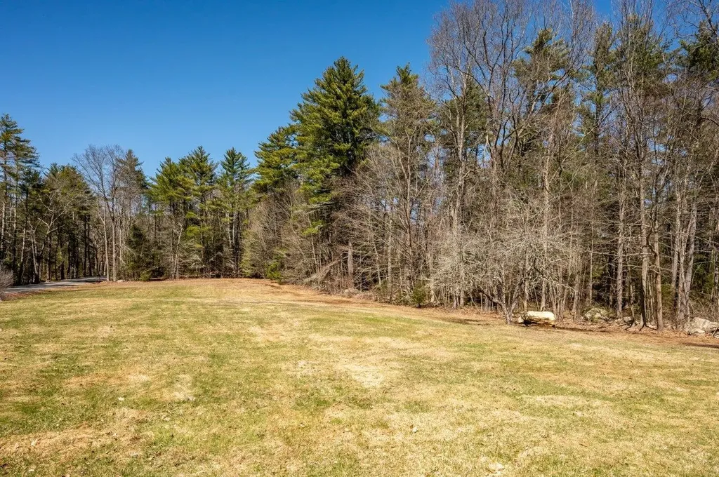 5 Mcdaniel Road Nottingham NH 03290