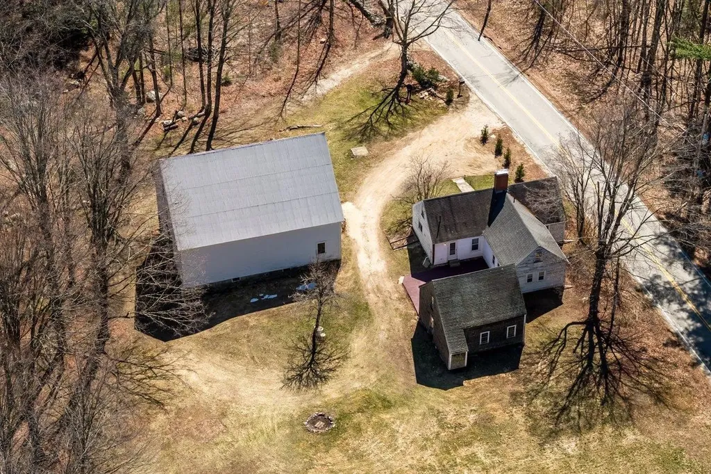 5 Mcdaniel Road Nottingham NH 03290