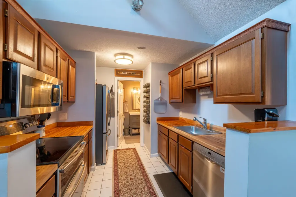 42 Heritage Condo Way Woodstock VT 05091