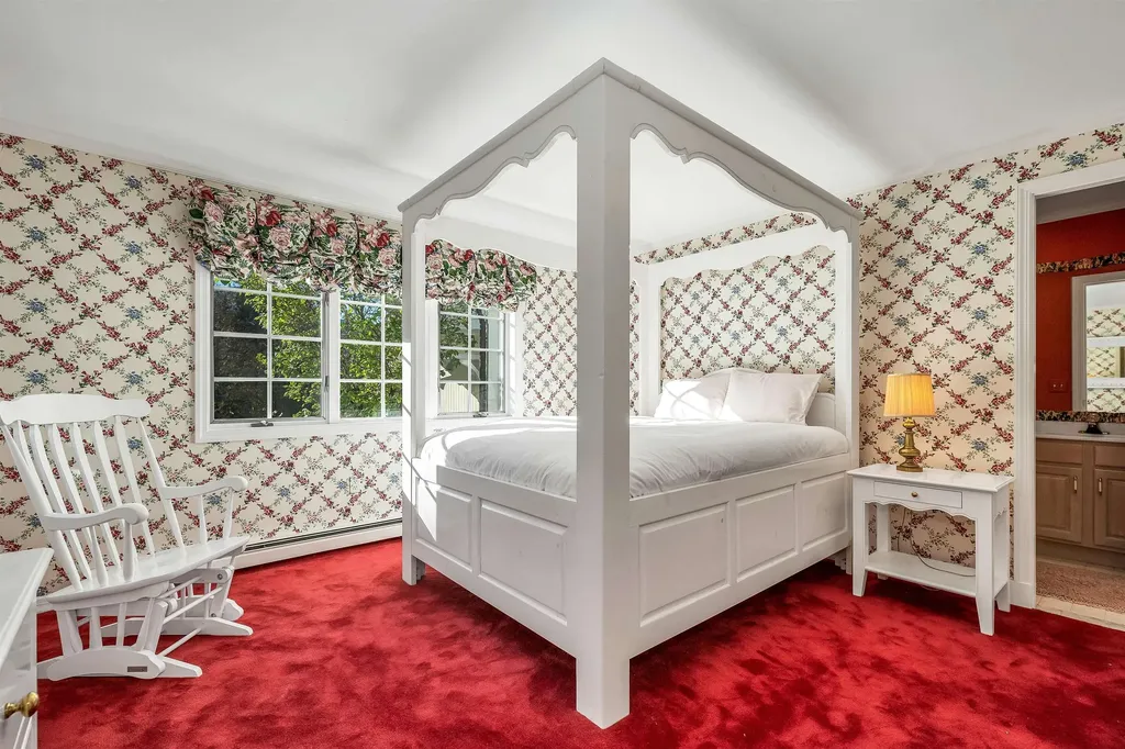 27 Jasinski Road Waterville Valley NH 03215