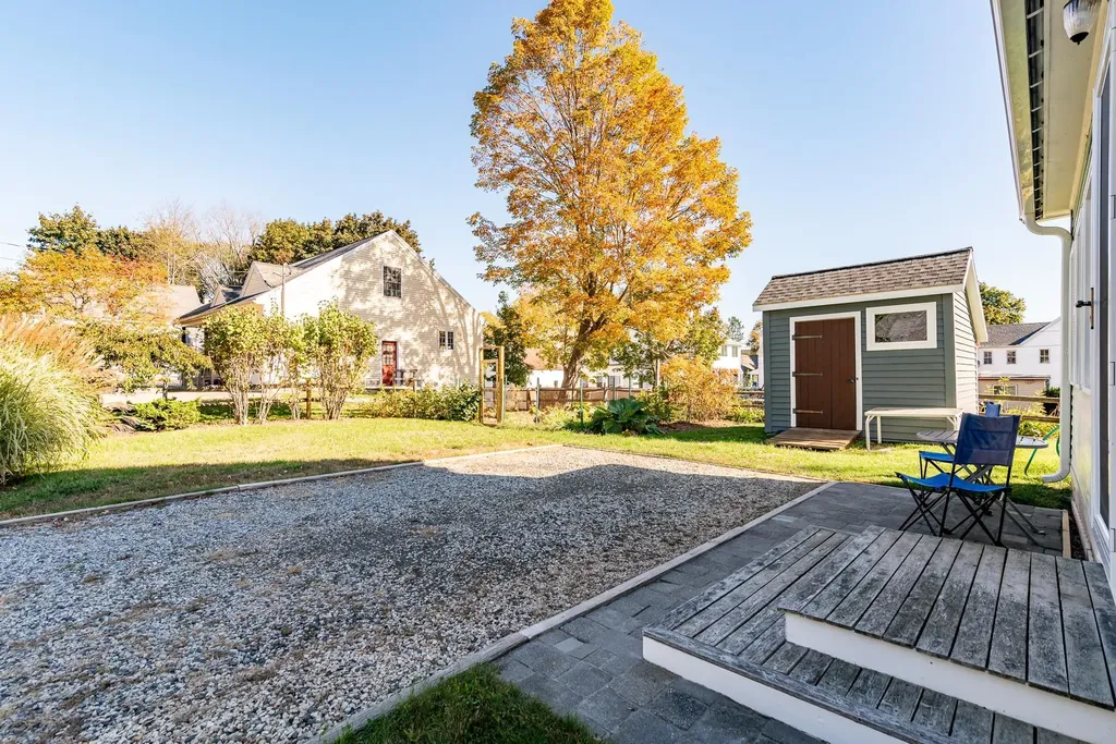 30 South Street Rollinsford NH 03869
