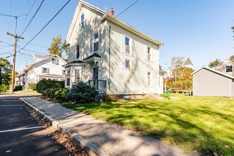 30 South Street Rollinsford NH 03869