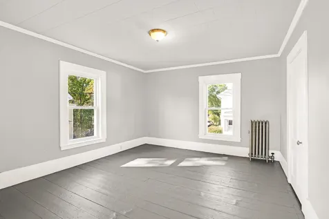 30 South Street Rollinsford NH 03869