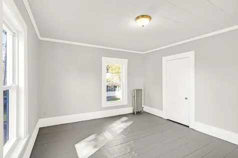 30 South Street Rollinsford NH 03869