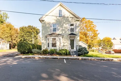 30 South Street Rollinsford NH 03869