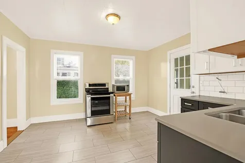 30 South Street Rollinsford NH 03869