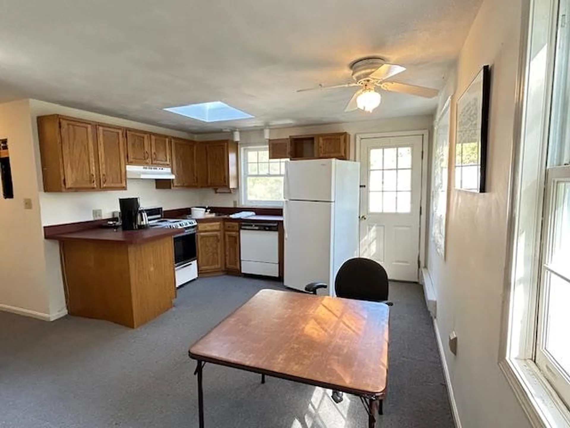 129 Route 125 Highway Kingston NH 03848