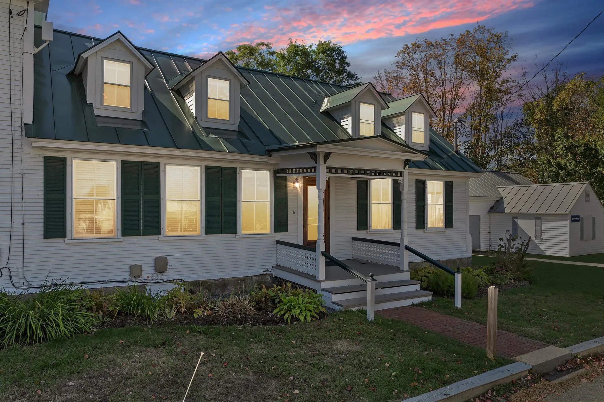 6 On The Common Lyme NH 03768